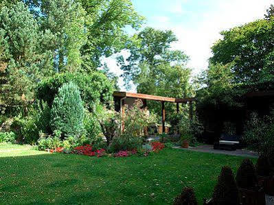 Logis Hotel-restaurant - Le Moulin D'artres Artres
