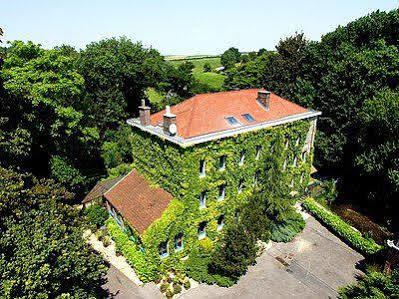 Hotel Logis Hotel-restaurant - Le Moulin D'artres 2*