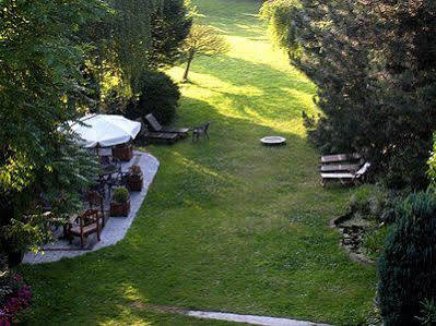 Hotel Logis Hotel-restaurant - Le Moulin D'artres